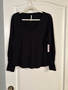 Soma Black V-Neck Long Sleeve Top with Relaxed Fit